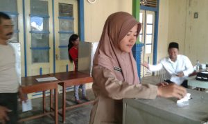 Suasana pemungutan suara di TPS 2 desa Penjalin kec Brangsong.